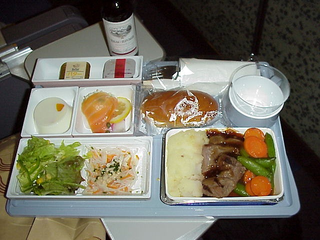 日本航空エコノミークラス機内食