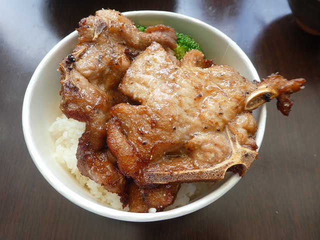 排骨飯　Pork Chop with Rice