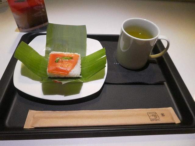 笹の葉寿司（250円）