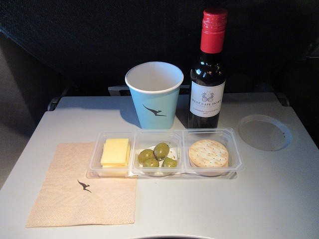QF596 機内食
