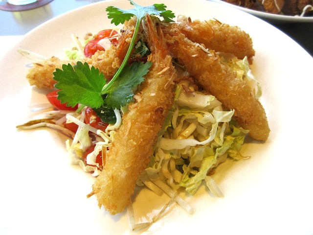 Ccoconut prawn salad $25.9
