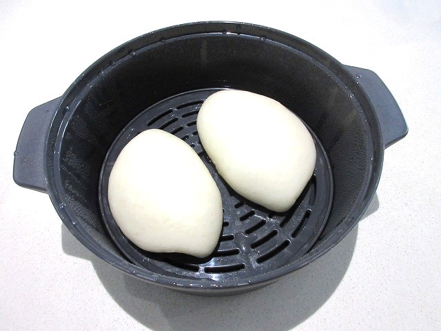 ダイソー電子レンジでラーメン鍋を使って蒸しました
