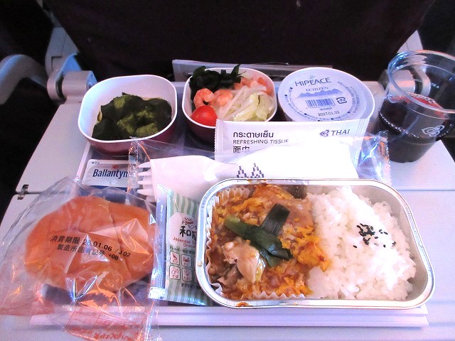 TG623 機内食 昼食