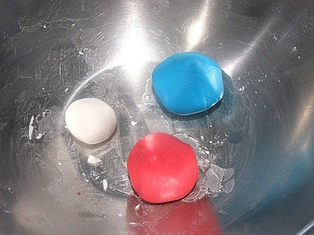 フードカラーを混ぜる