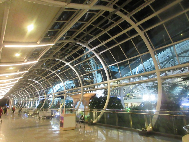 バリ島　ングラ・ライ国際空港（デンパサール空港）