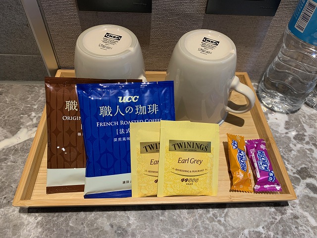 カップはIKEA